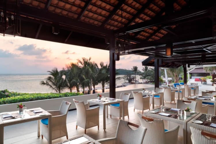 Ocean Kiss interior